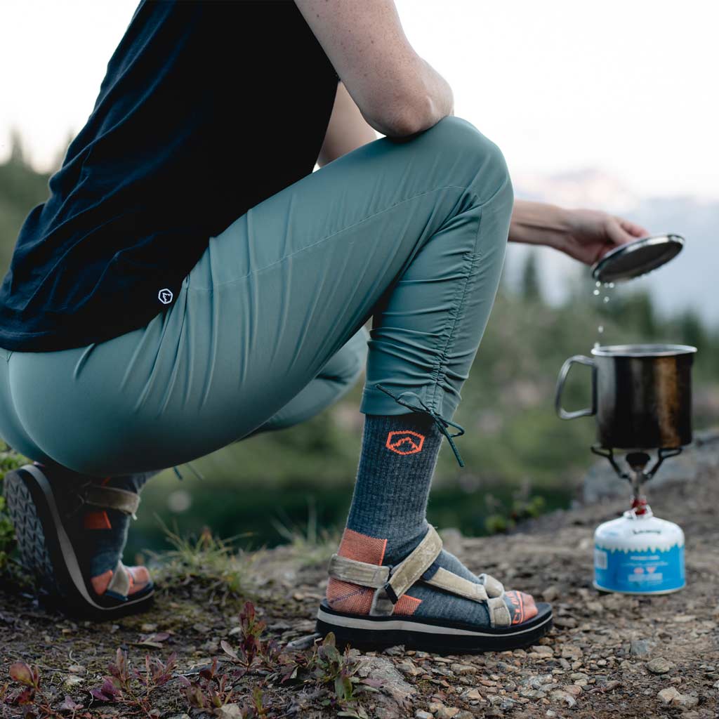 Gnara Go There Hiking Pants Review: First-Ever Women's Pants With a Fly for  Peeing | GearJunkie